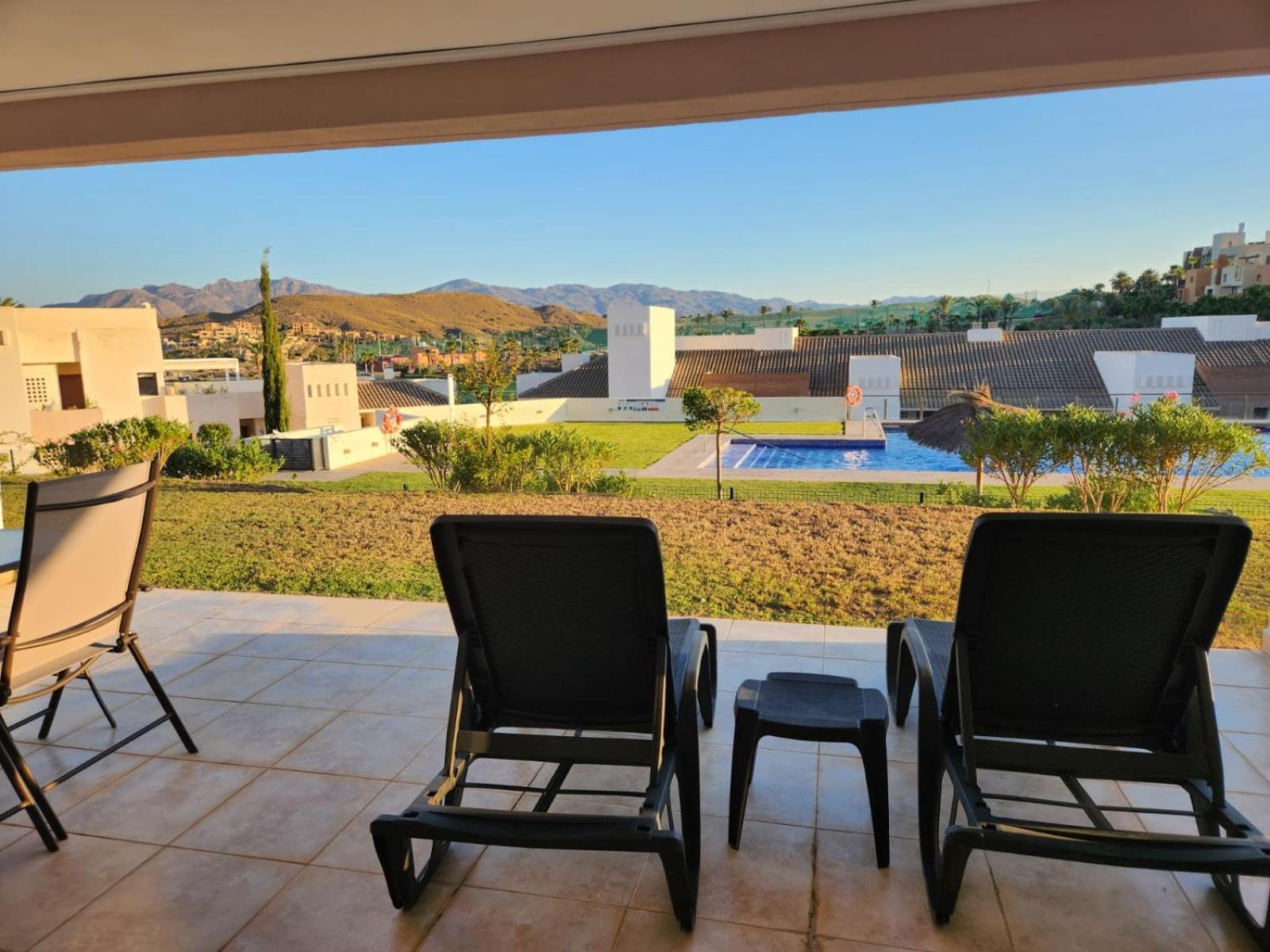 Bajo Con Vistas A La Piscina En Valle Del Este Golf Вера Экстерьер фото